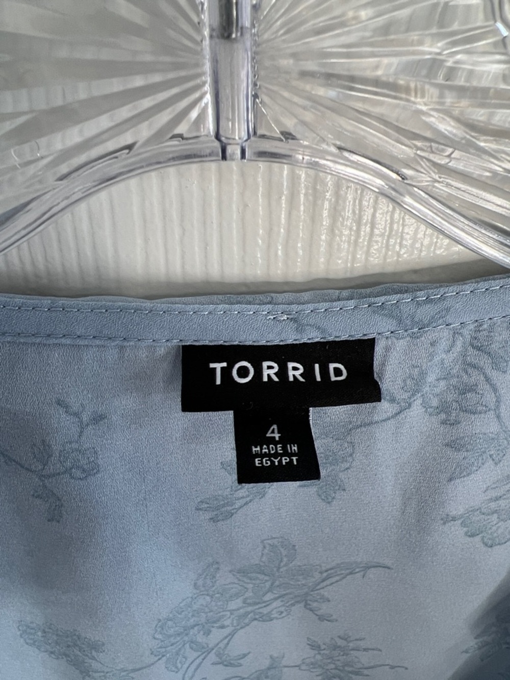 Torrid blue toile ruffle blouse with ties size 4X - Picture 6 of 11